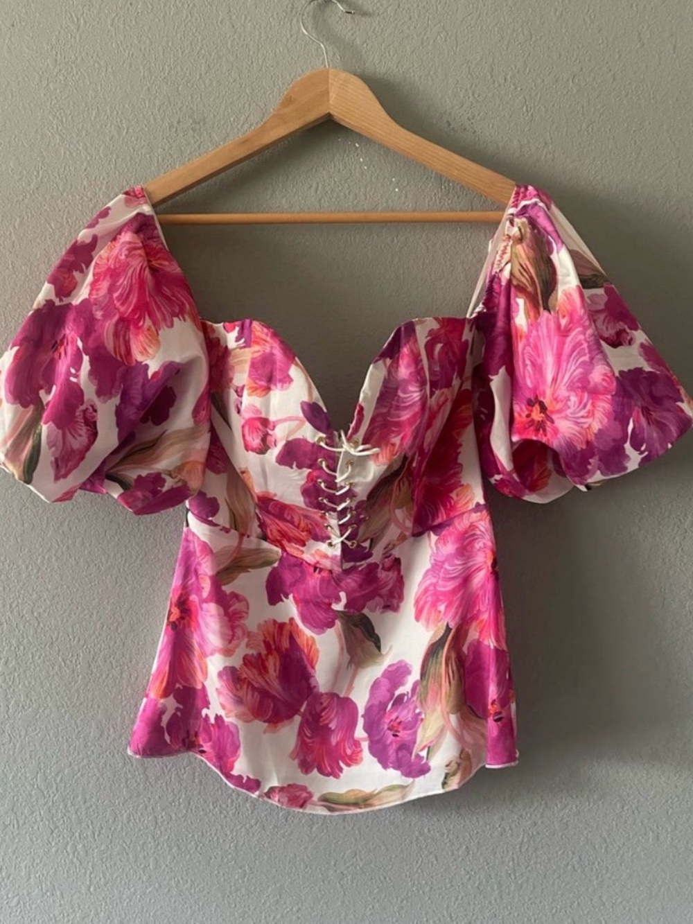 New Alexia Admor Off The Shoulders Top